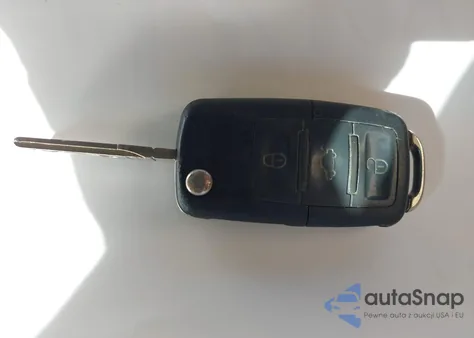 2006 Volkswagen New Beetle 2.5 from USA, damaged, VIN 3VWRF31Y66M320633